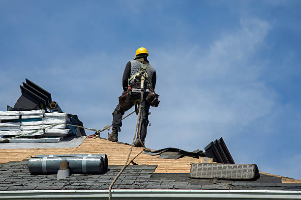 Professional Gutter Installation technician working in Umatilla, OR